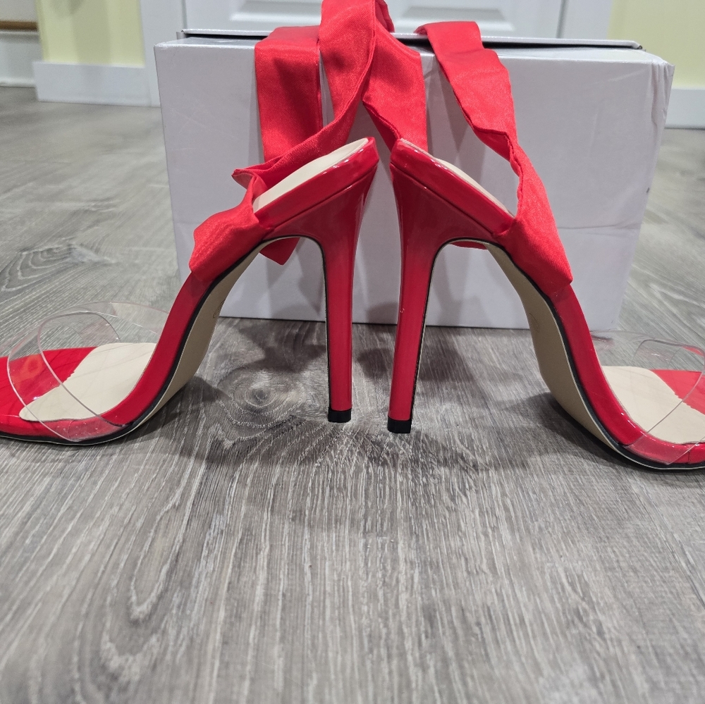 Red Stilettos - Picture 5 of 5